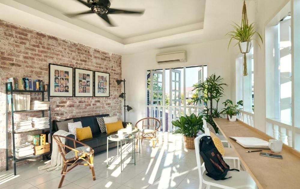 Sleepy Nomad Guesthouse Malacca ภายนอก รูปภาพ